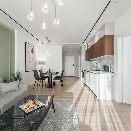 Modern Beachside Oasis דירה דורס