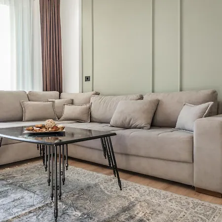 Modern Beachside Oasis * דורס